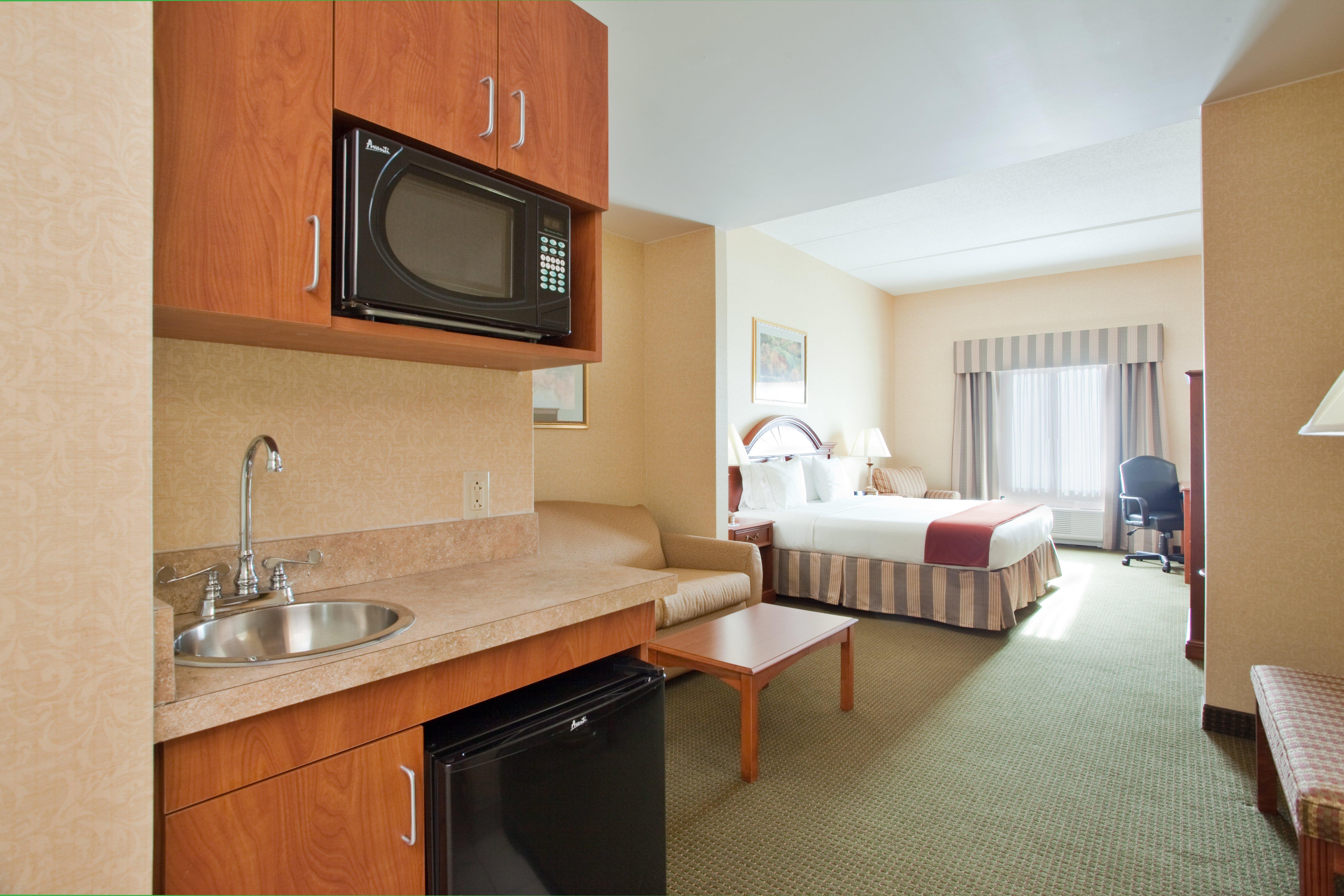 Holiday Inn Express Hotel & Suites Drums-Hazelton, An Ihg Hotel חדר תמונה